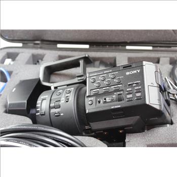 Sony Super 35 Camcorder With Case And Accessories