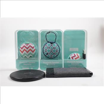 Speaker And Charger Lot, 8 Pieces