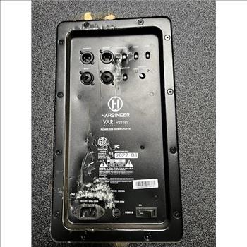 Speaker Lot - 4 Speakers ***PALLET IS NOT INCLUDED***