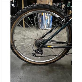 Specialized 26 Inch StumpJumper Mountain Bike