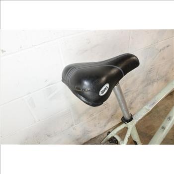 Specialized Crosstrail Hybrid Bike