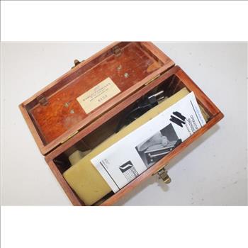 Spectroline Ultraviolet Hand Lamp