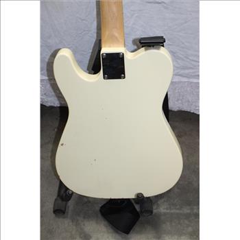 Squier By Fender Telle Electric Guitar, Vox Mini 3 Battery Powered Amp