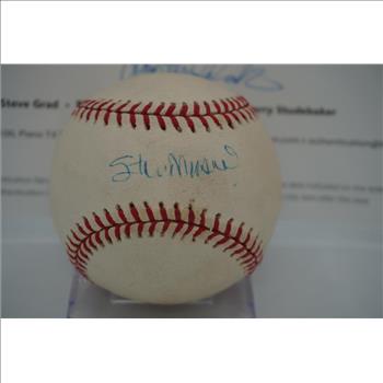 Stan Musial Autographed Baseball - AUTHENTICATED BY BECKETT