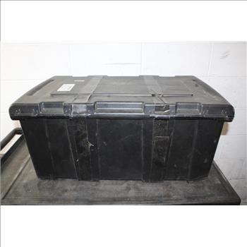 Sterilite Chest With Tools, 11 Pieces