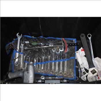 Sterilite Chest With Tools, 11 Pieces