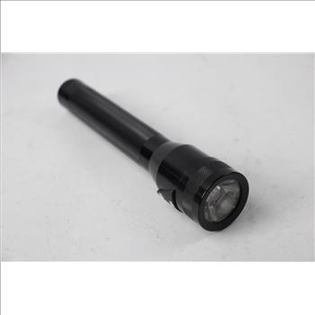 Streamlight Stinger Classic LED Flashlights, 2 Pieces With Strealight Charger
