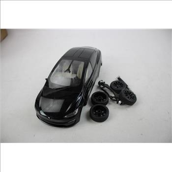 Tesla Model X 1:18 Scale Model Car - DAMAGED; SOLD FOR PARTS