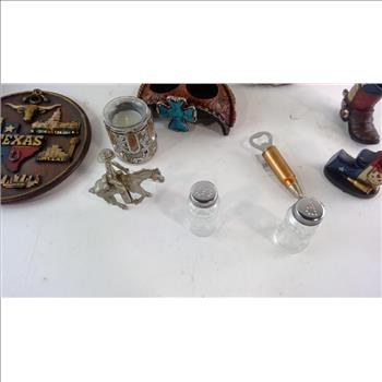 Texan Decorations, 5+ Pieces
