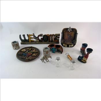 Texan Decorations, 5+ Pieces
