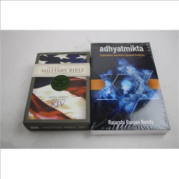 The Hunger Games Four Book Collection, KJV Military Bible, Adhyatmikta