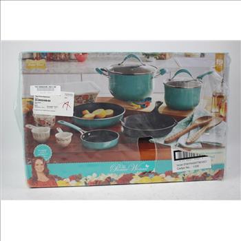 The Pioneer Woman 19 Piece Cookware Bakeware Set