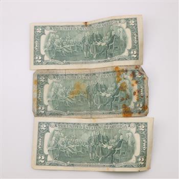 Three 1976 US Federal Reserve Notes 2 Dollars