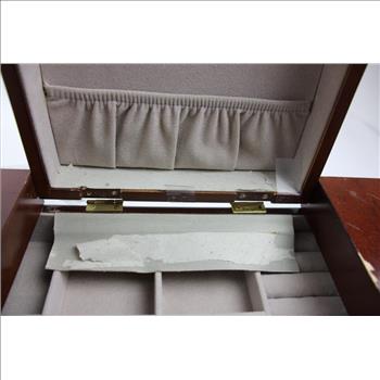 Tommy Bahamas Rolling Travel Bag And Jewelry Box