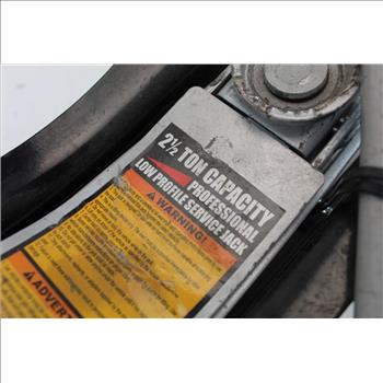 Torin Jack 2 1/2 Ton Floor Jack