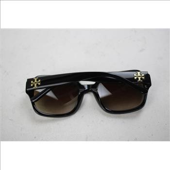 Tory Burch Squared Black Framed With Dark Brown Gradient Lenses Sunglasses