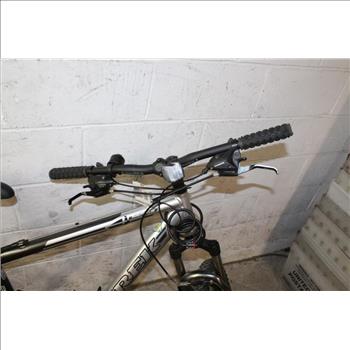 Trek 4300 Mountain Bike