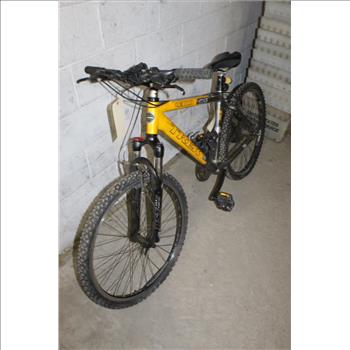 Trek 4300 Mountain Bike