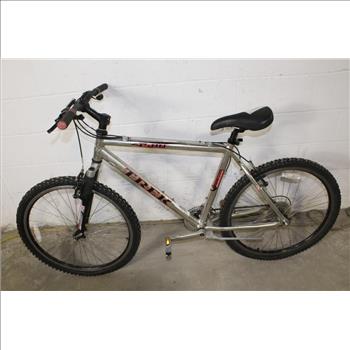 Trek 4300 Mountain Bike