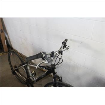 Trek 7000 Hybrid Bike