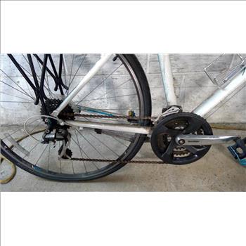 Trek 7.2 FX Hybrid Bike