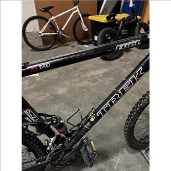 Trek Fuel Full Suspension 26 Inch Mountain Bike