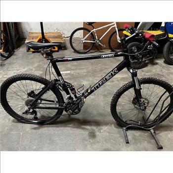 Trek Fuel Full Suspension 26 Inch Mountain Bike