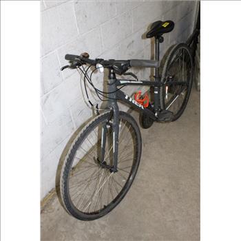 Trek FX 2 Hybrid Bike