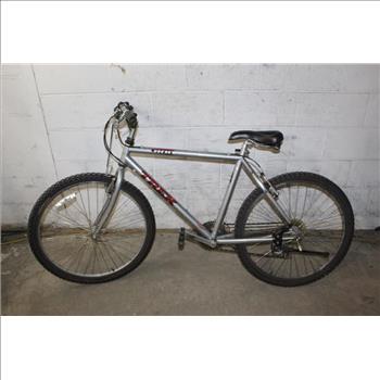Trek Mountain Track 800 Mountain Bike