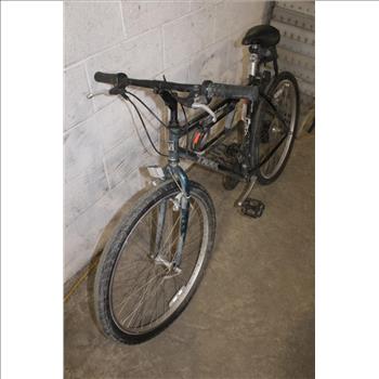 Trek Mountain Track 830 Mountain Bike