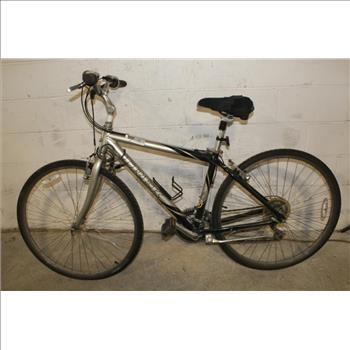 Trek Multitrack 7100 Hybrid Bike