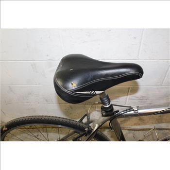 Trek Multi-Track 7300 Hybrid Bike