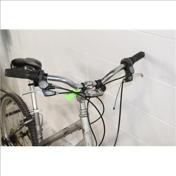 Trek Navigator 200 Women's Hybrid Bike