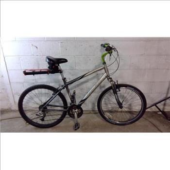 Trek Navigator 300 Mountain Bike