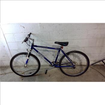 Trek Single Track 930 Mountian Bike