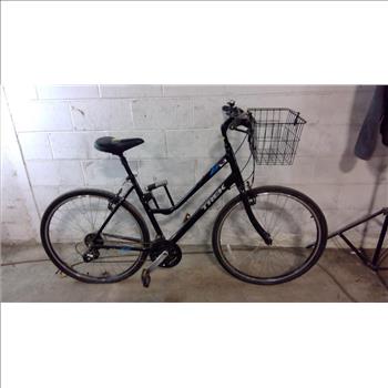 Trek Verve 2 Womens Hybrid Bike