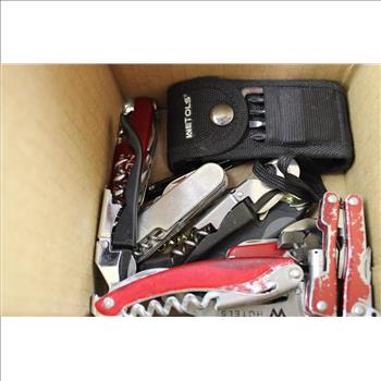 TRUE, Pulltap's And Other Blades/Multi-Tools/Knives And Corkscrews, 23 Pieces