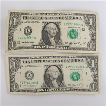 Two 2006 US Federal Reserve Note 1 Dollar Bills