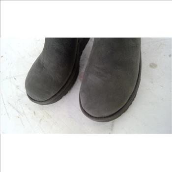 Ugg Womens Boots Size 8