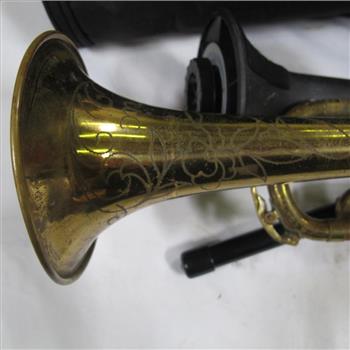 Unknown Brand Trumpet With Case And Other Accessories