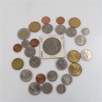 US And Foreign Currency, 20+ Pieces