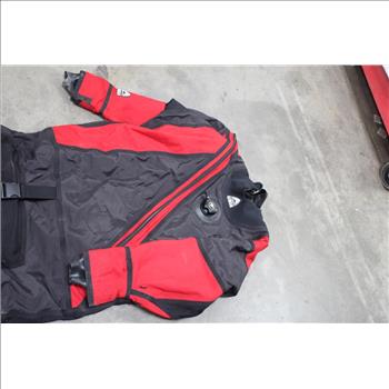 USIA Wetsuit Large, Red