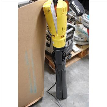 Utilitech Pro 3300 Lumen Led Stand Work Light
