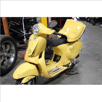 Vespa LX50 Scooter