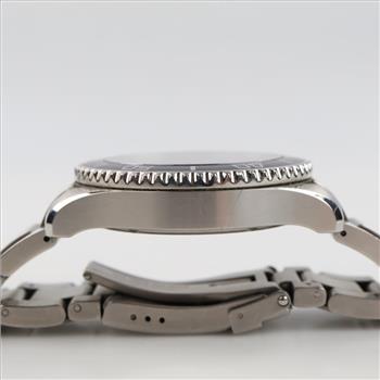 Victorinox Diver's Maverick Watch