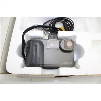 Vintage Apple QuickTake 200 Digital Camera