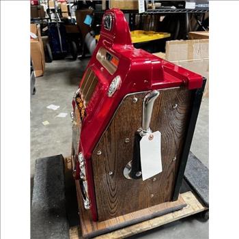 Vintage Golden Nugget Quarter Slot Machine - NEEDS REPAIRS