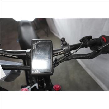 Voro Motors EMOVE RoadRunner Pro Seated Electric Scooter