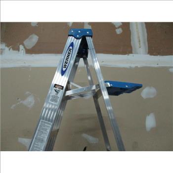 Werner 8' Step Ladder