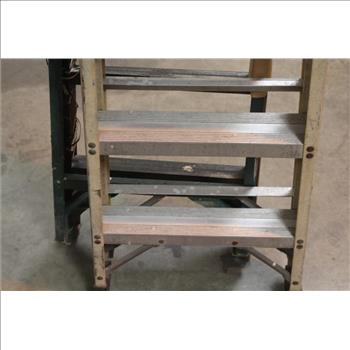 Werner, Green Bull Ladders: 2 Items